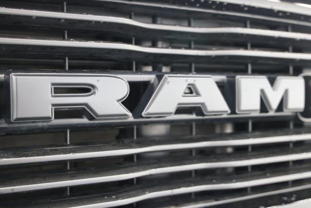 Used 2023 RAM 1500 Laramie AWD/4WD image 4