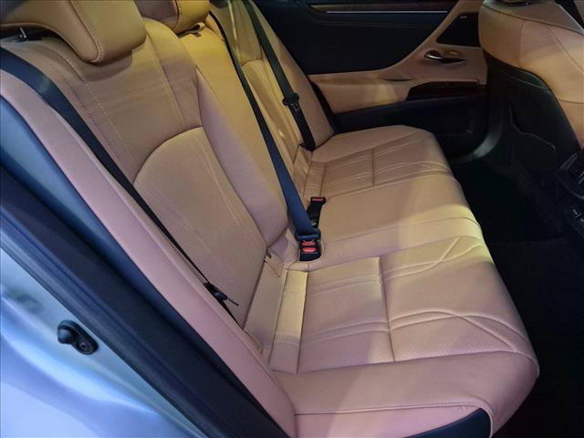 Used 2023 Lexus ES 300h Ultra Luxury w/ Accessory Package (Z1) FWD image 21