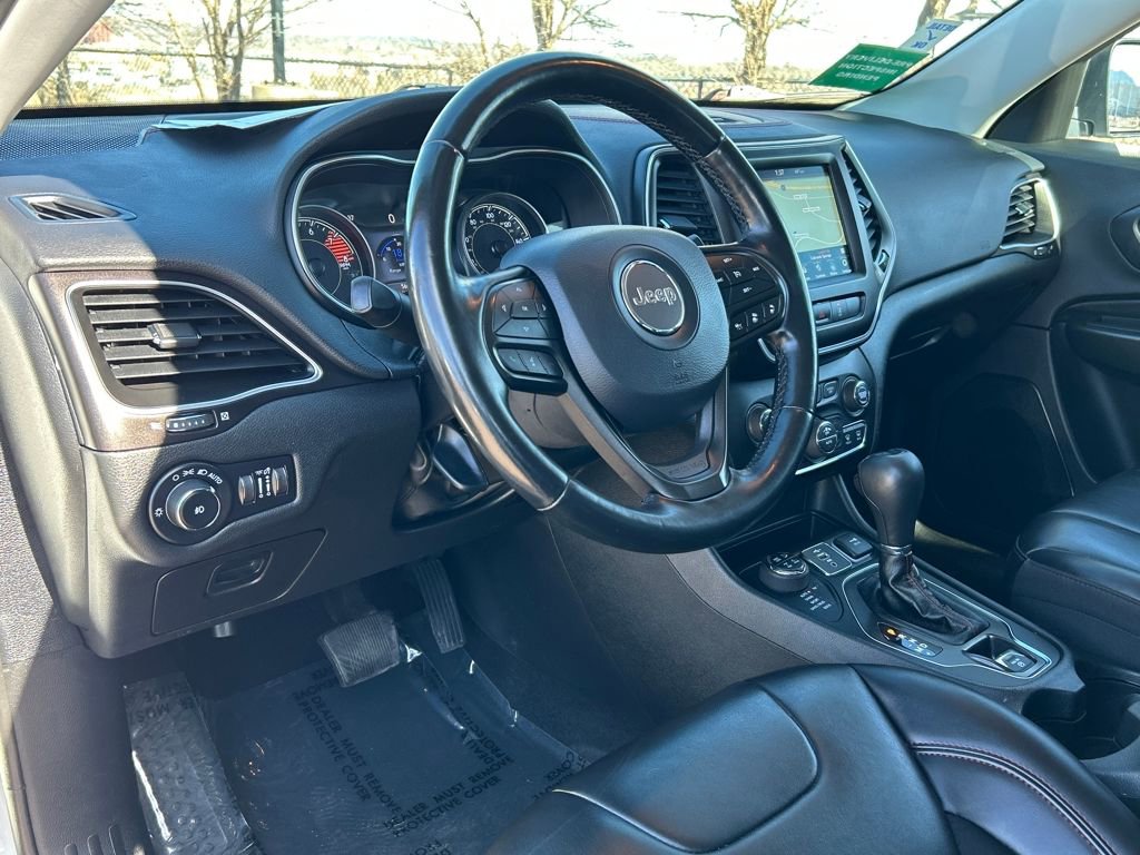 Used 2020 Jeep Cherokee Trailhawk w/ Technology Group image 7