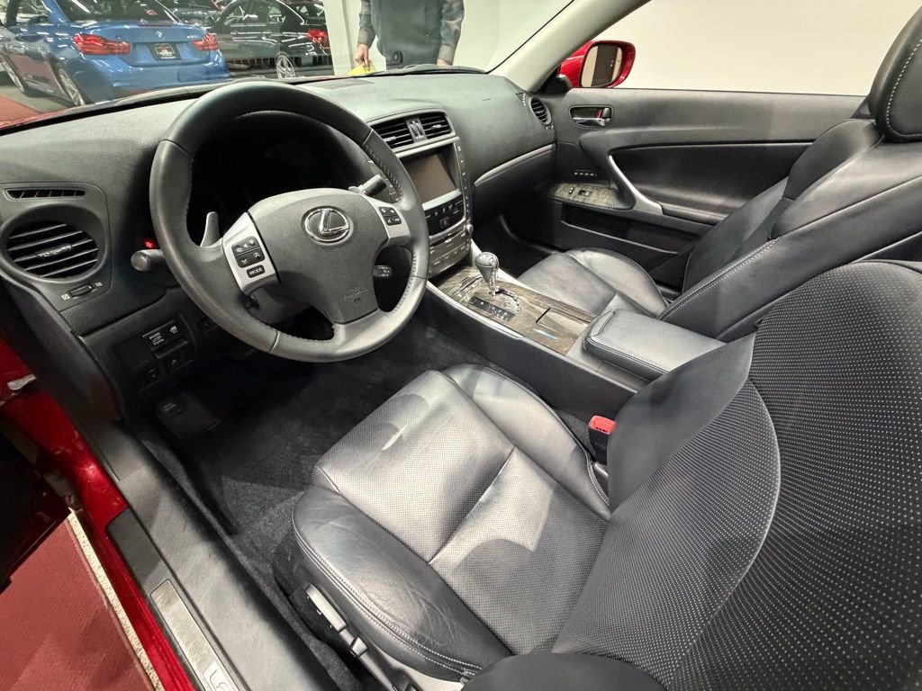 Used 2012 Lexus IS 350C w/ Luxury Pkg RWD image 22