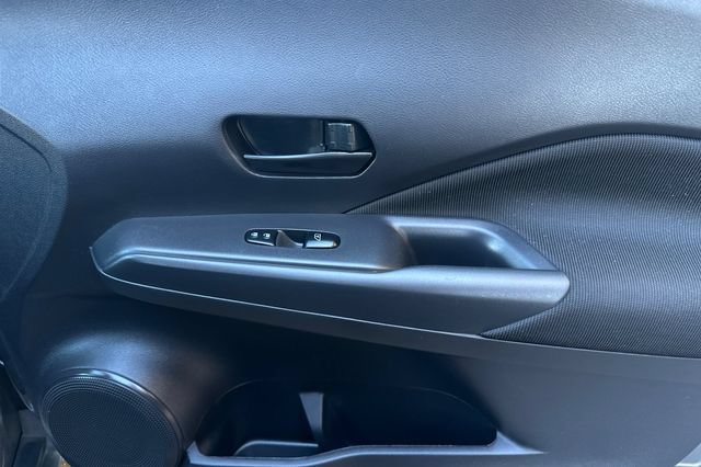 Certified 2025 Nissan Kicks Play S FWD image 21