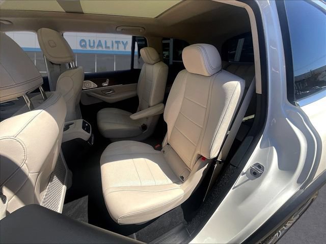 Used 2024 Mercedes-Benz GLS 450 4MATIC image 23