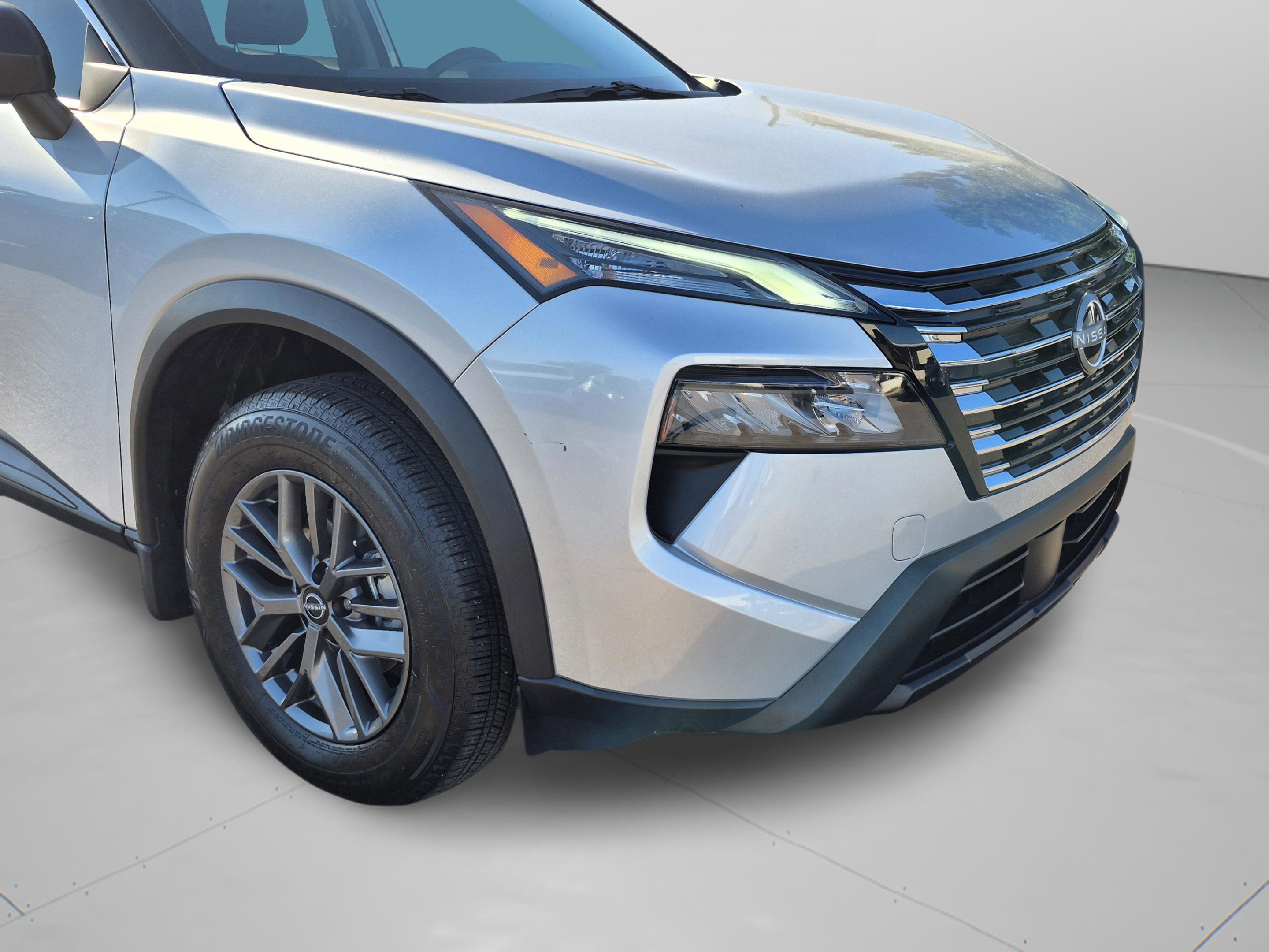 Certified 2025 Nissan Rogue S FWD image 34