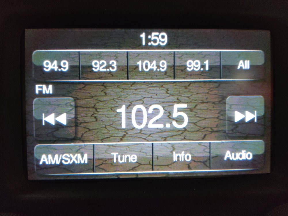 Used 2017 Jeep Renegade Latitude w/ Popular Equipment Group image 25