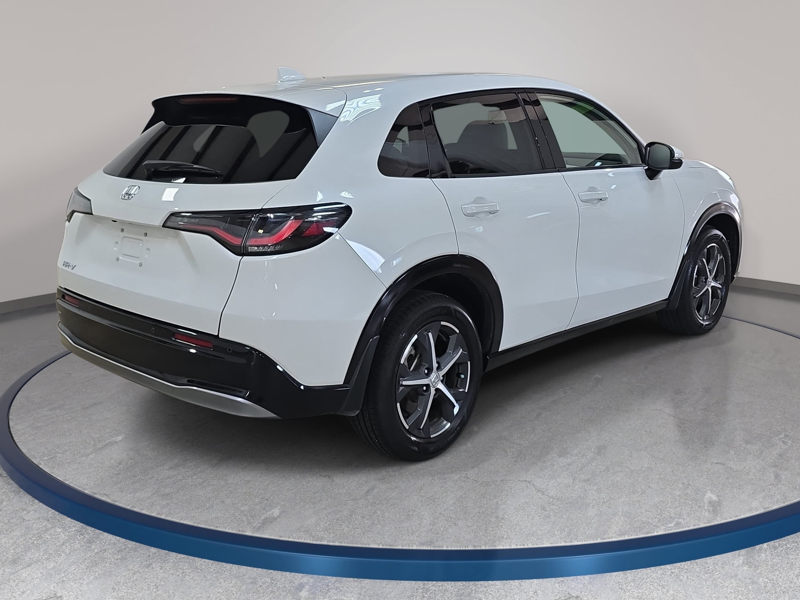 Certified 2024 Honda HR-V EX-L image 6
