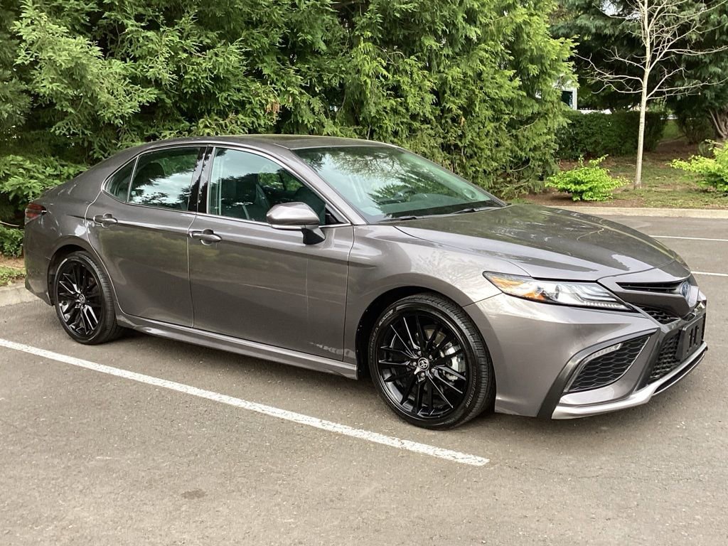 Used 2024 Toyota Camry XSE w/ Navigation Package FWD image 10