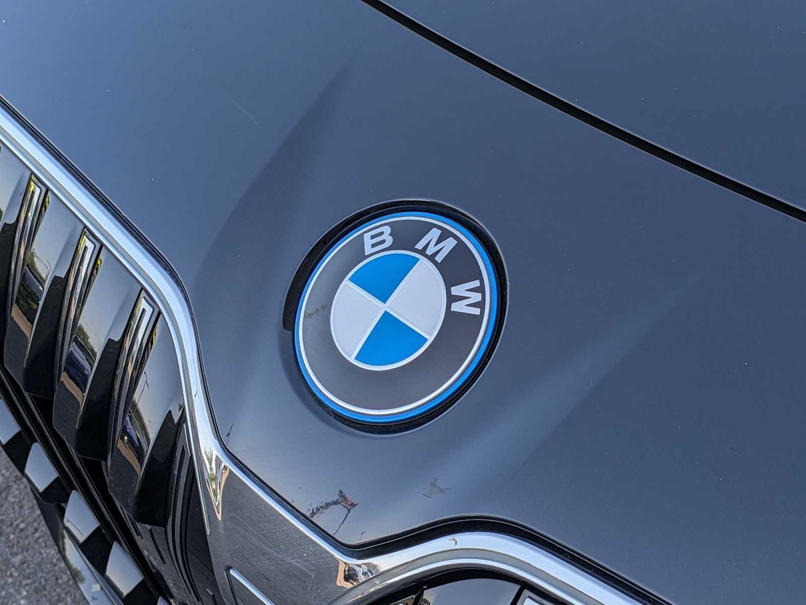 Certified 2024 BMW i7 M70 image 12
