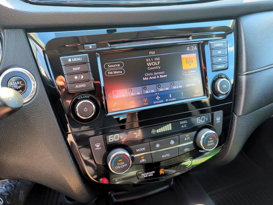 Used 2018 Nissan Rogue SV w/ Sun & Sound Touring Package AWD/4WD image 25