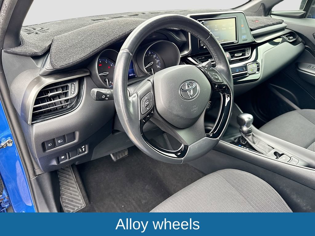 Used 2018 Toyota C-HR XLE FWD image 10