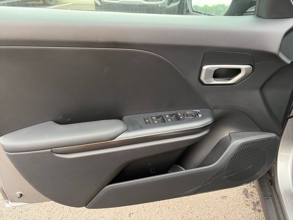New 2026 Kia K4 FWD image 16