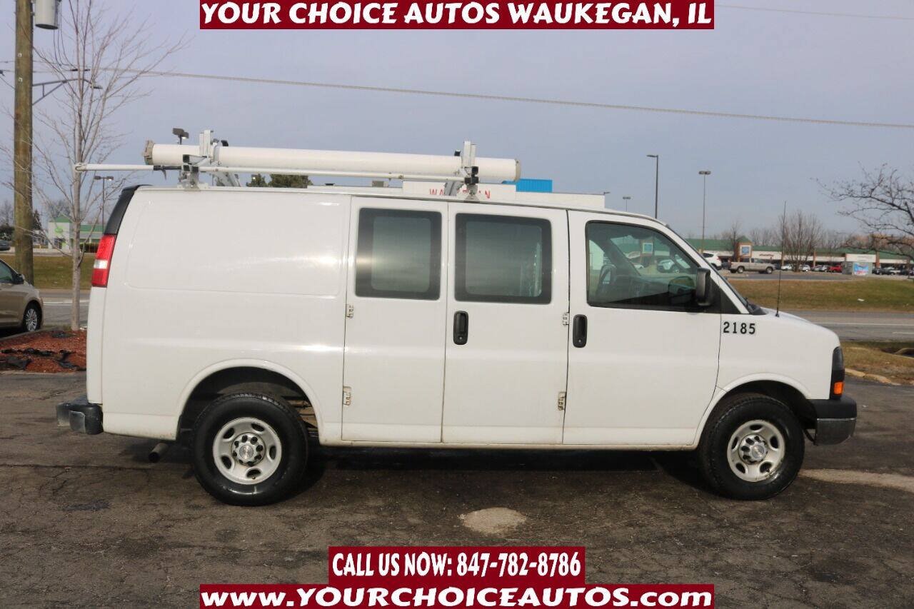 Used 2017 GMC Savana 2500 RWD image 4