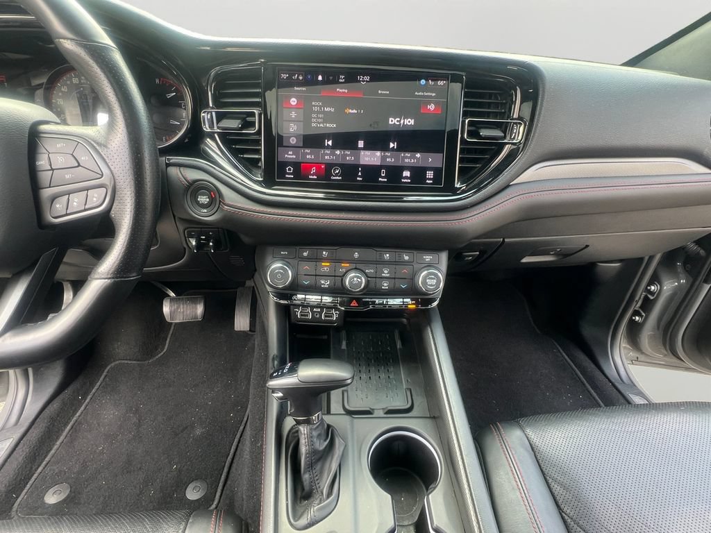 Used 2025 Dodge Durango GT AWD/4WD image 14