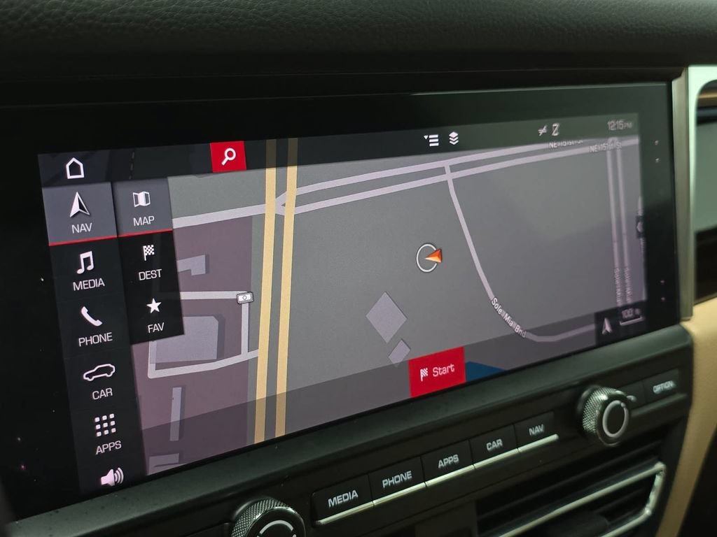 Certified 2019 Porsche Macan AWD/4WD image 17