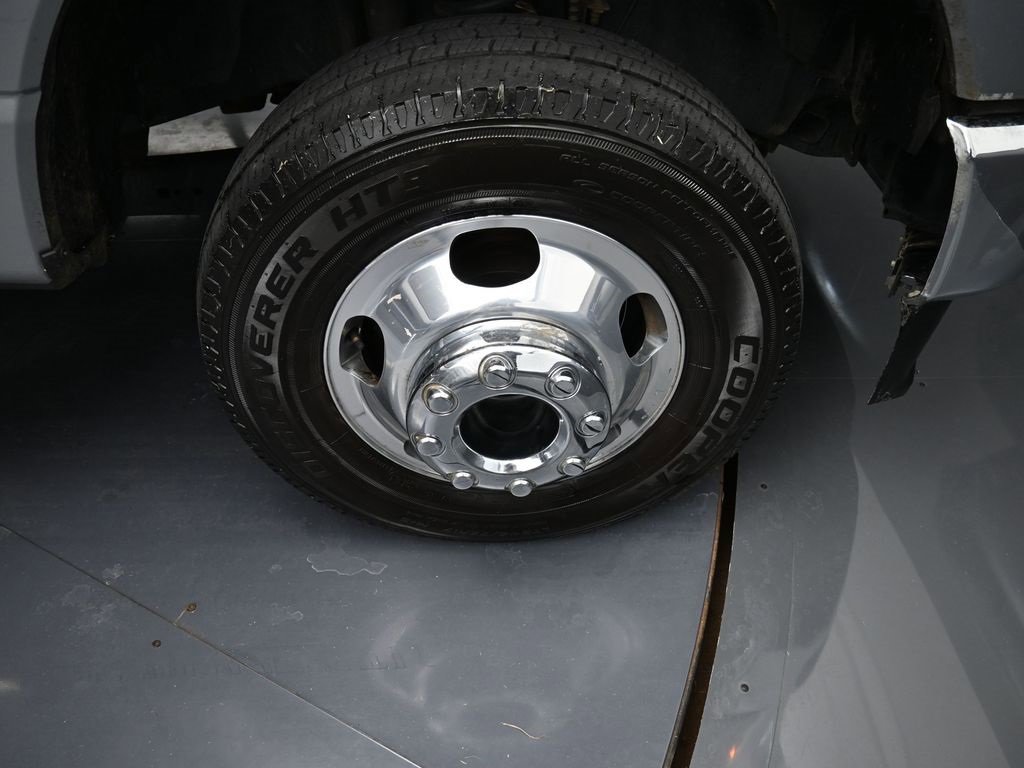 Used 2024 Ford F350 Lariat image 19