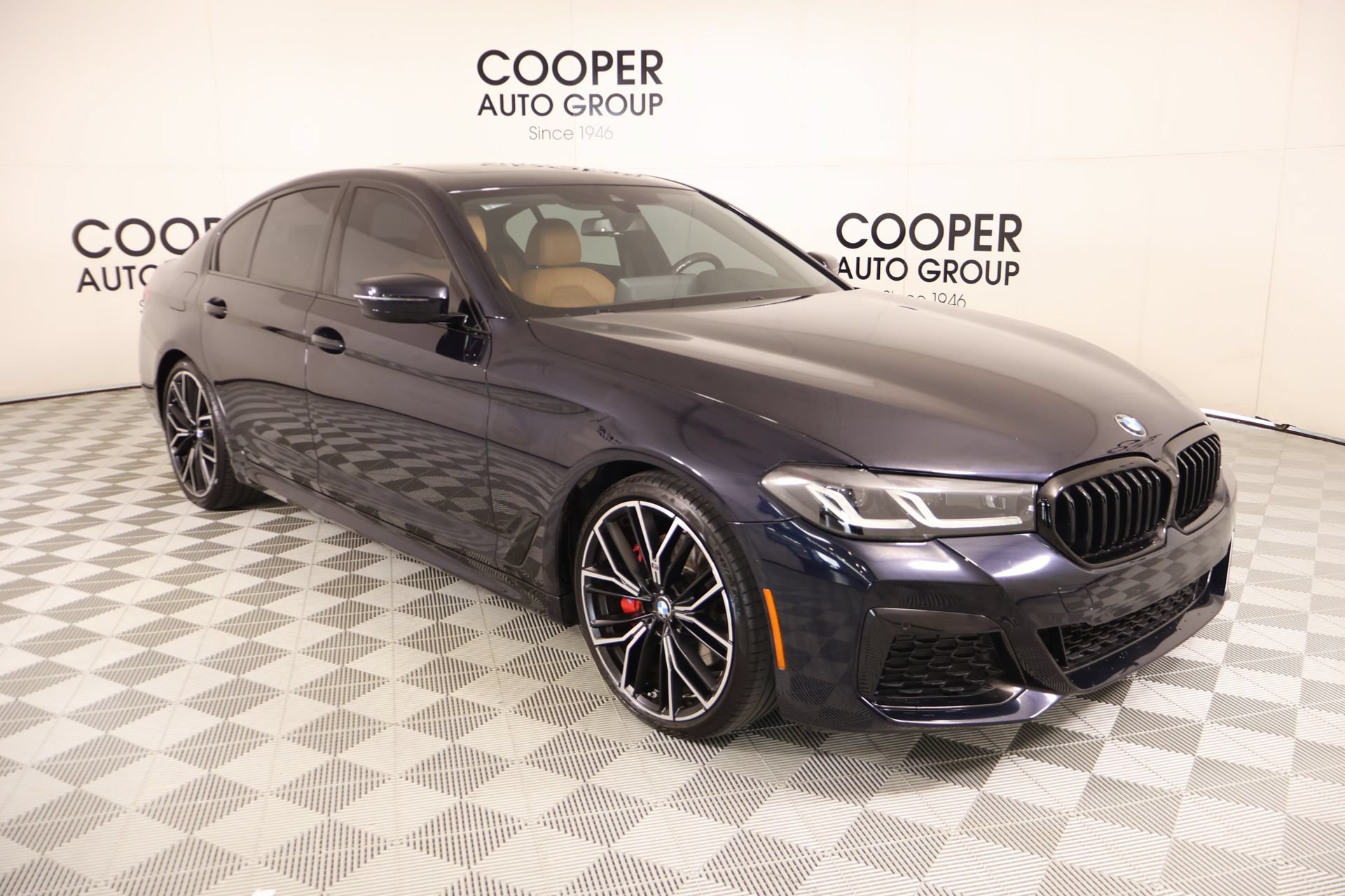 Used 2023 BMW 530i w/ M Sport Package RWD image 1