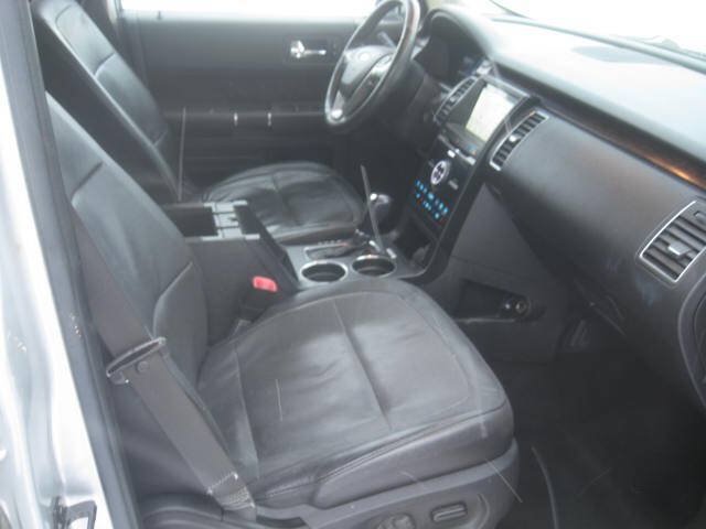 Used 2018 Ford Flex Limited AWD/4WD image 17