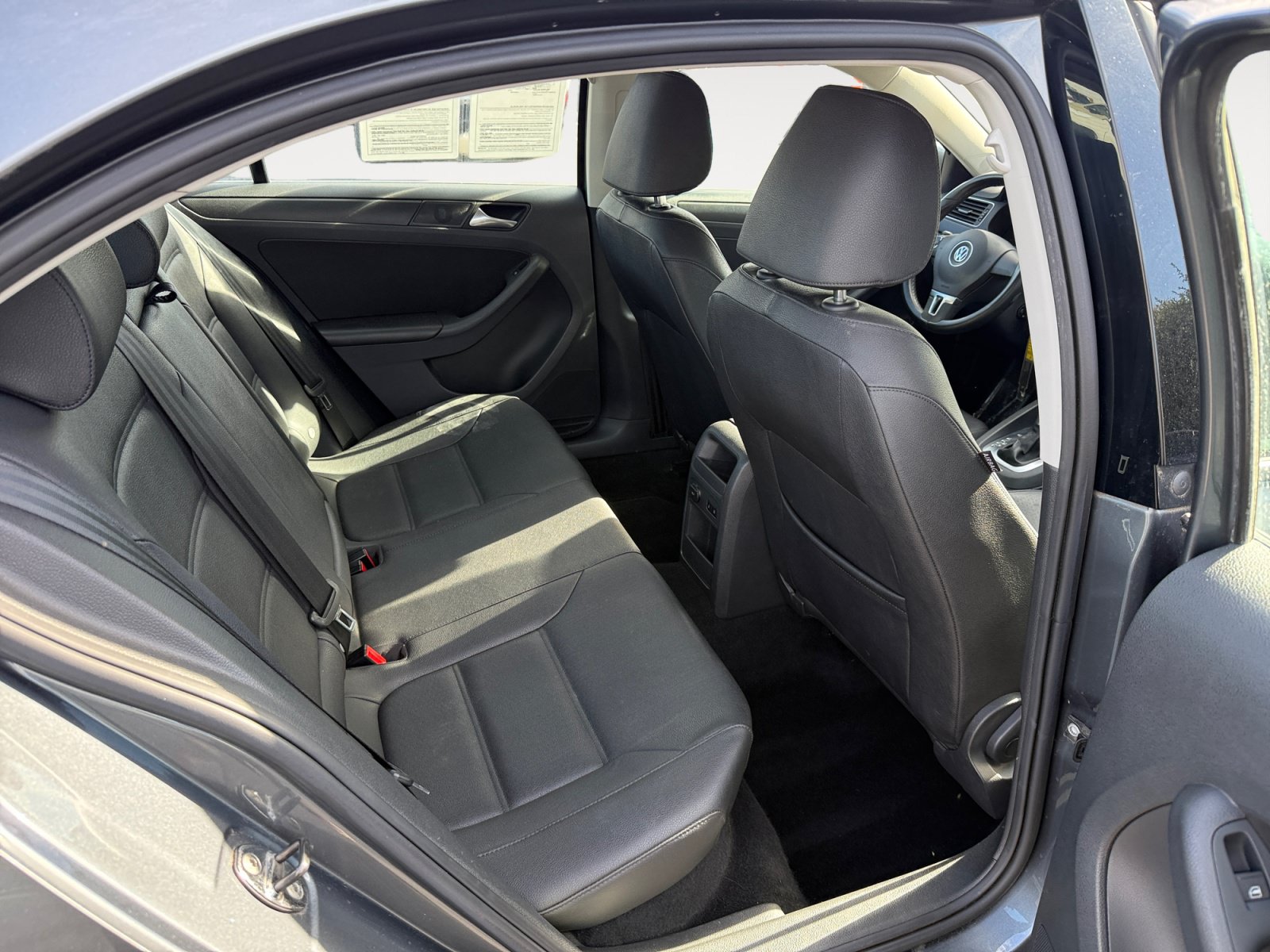 Used 2012 Volkswagen Jetta SE FWD image 18