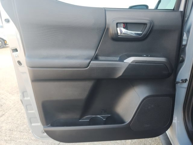 Used 2019 Toyota Tacoma TRD Off-Road AWD/4WD image 21