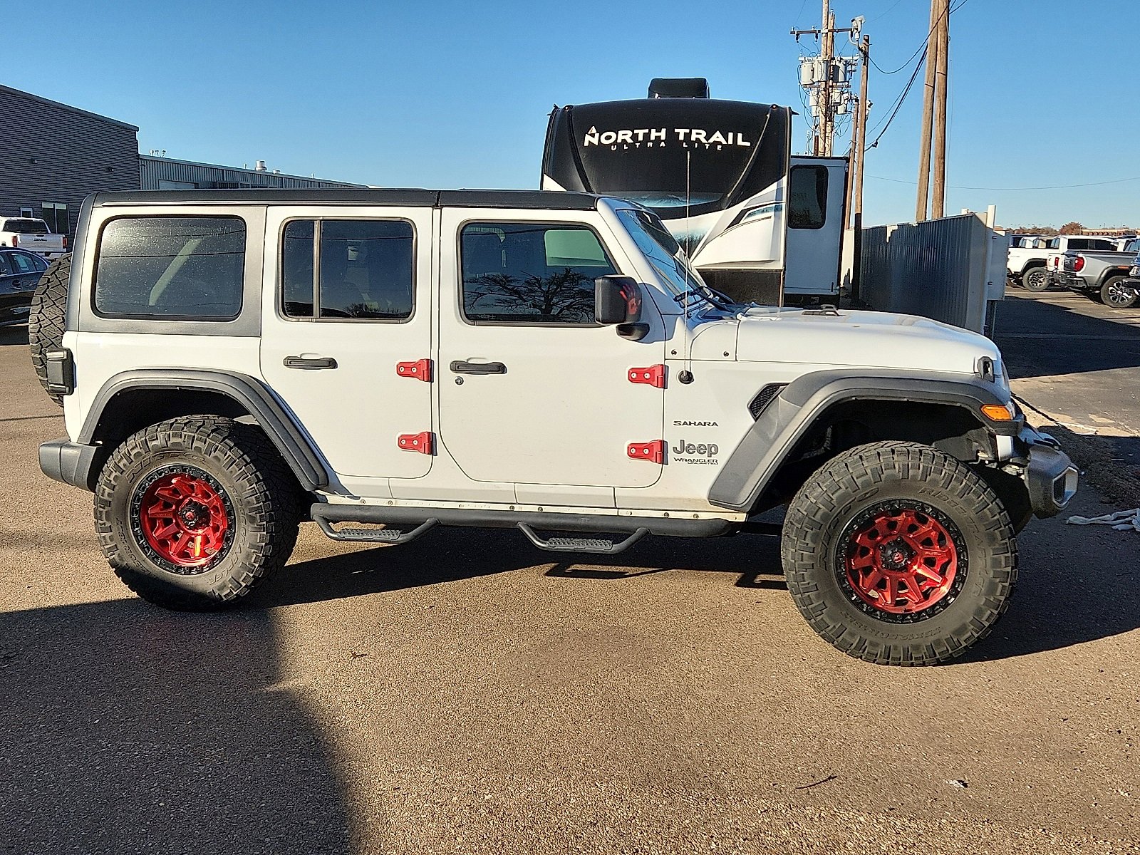 Used 2019 Jeep Wrangler Unlimited Sahara image 5