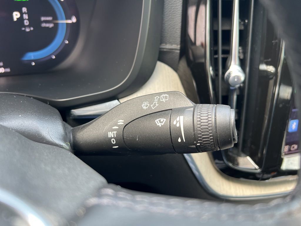 Used 2022 Volvo XC60 T8 Inscription image 15