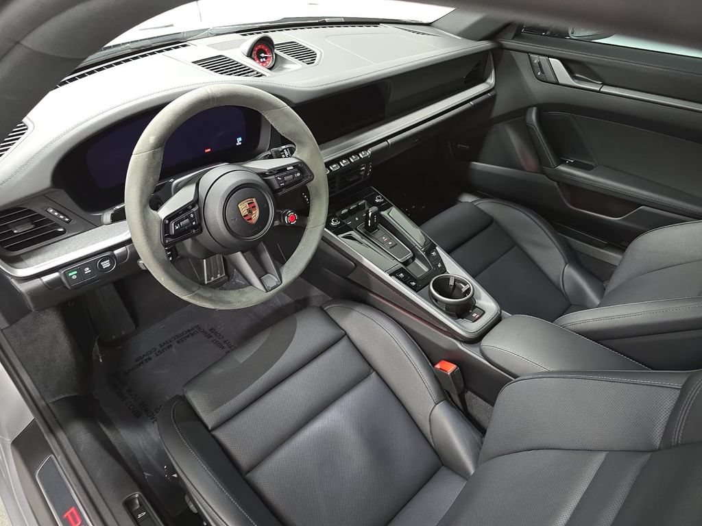 Certified 2025 Porsche 911 Carrera S RWD image 4