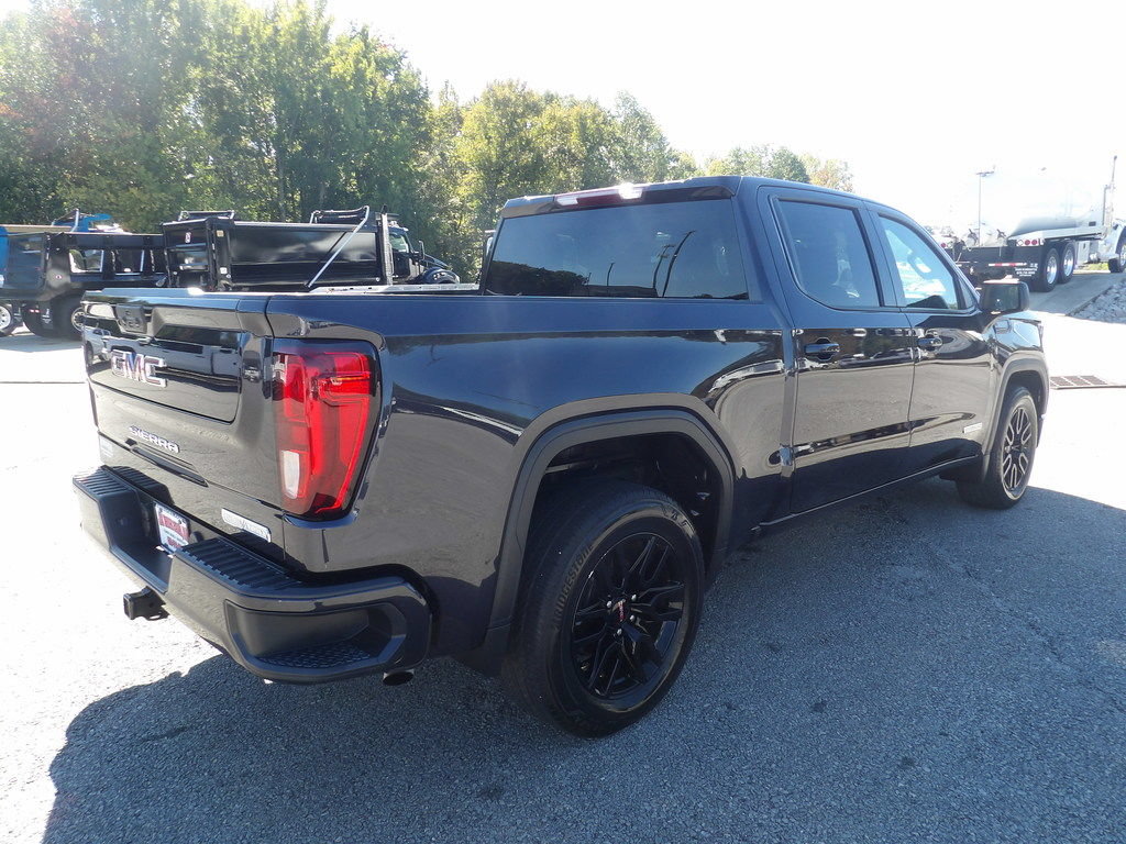 Used 2022 GMC Sierra 1500 Elevation RWD image 8