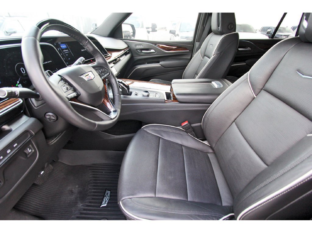 Certified 2024 Cadillac Escalade Premium Luxury AWD/4WD image 6