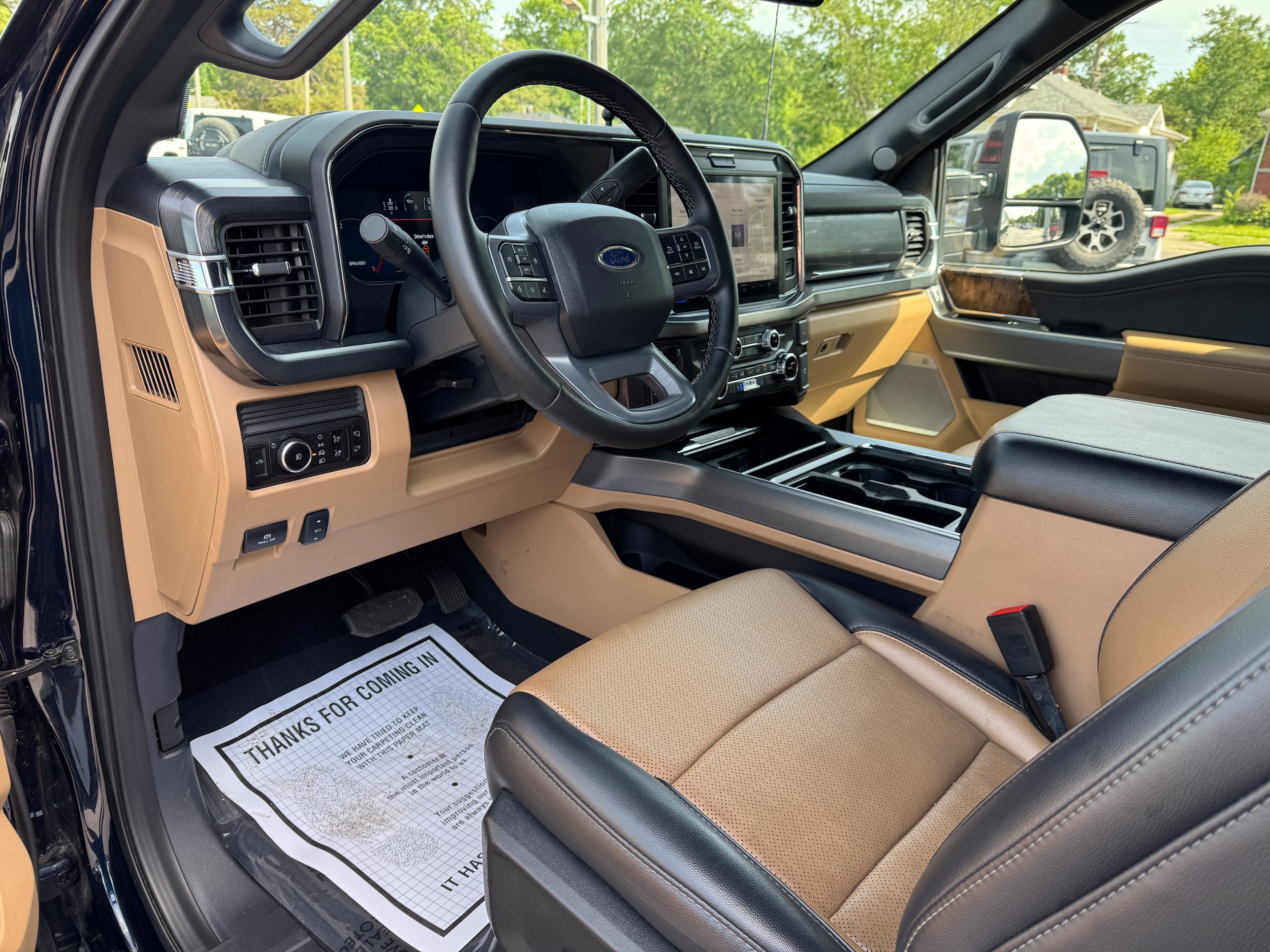 Used 2025 Ford F450 Lariat AWD/4WD image 11