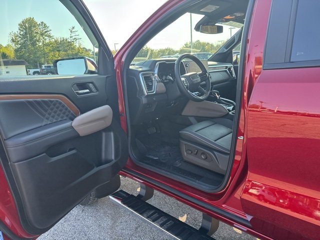 Certified 2024 GMC Canyon Denali image 31