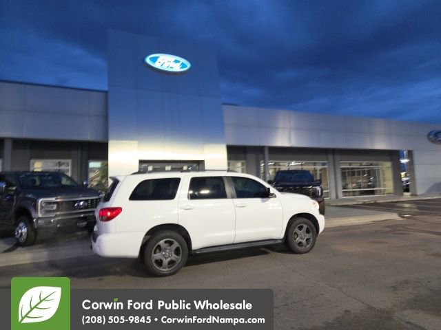 Used 2011 Toyota Sequoia SR5 w/ Sport Appearance Pkg image 6