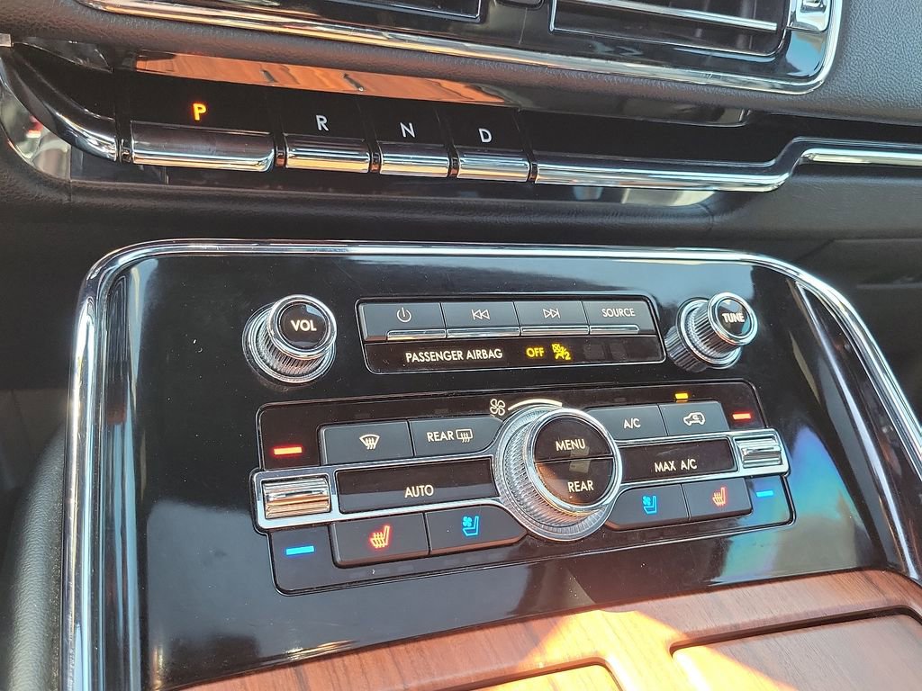 Used 2021 Lincoln Navigator Reserve image 14