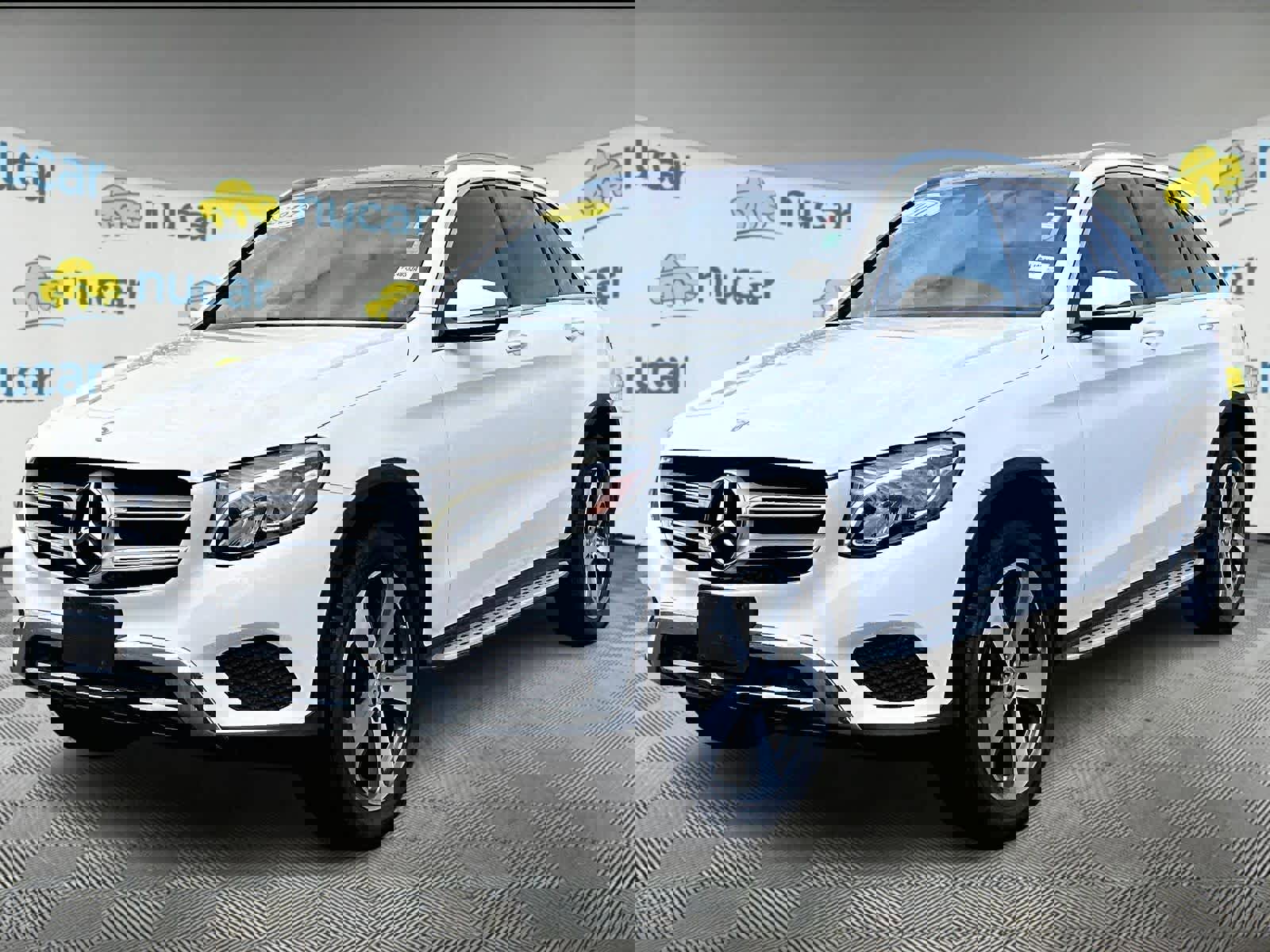 Used 2017 Mercedes-Benz GLC 300 4MATIC image 3