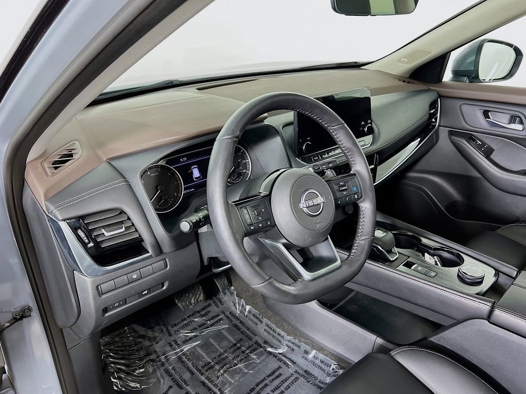 Used 2023 Nissan Rogue SL w/ SL Premium Package image 8