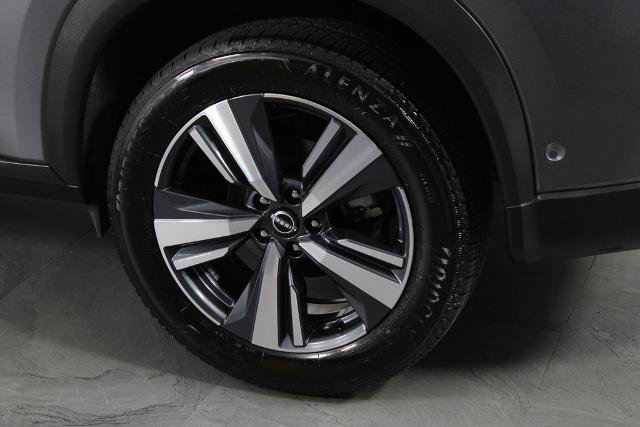 Certified 2026 Nissan Rogue SL FWD image 15