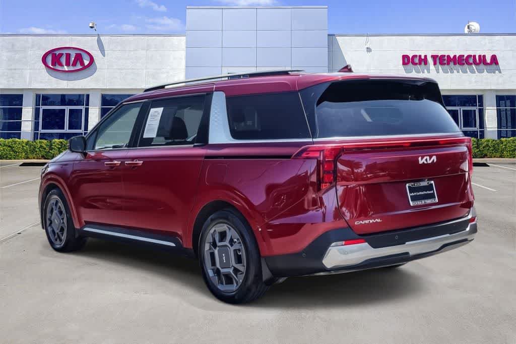 Certified 2025 Kia Carnival SX FWD image 6
