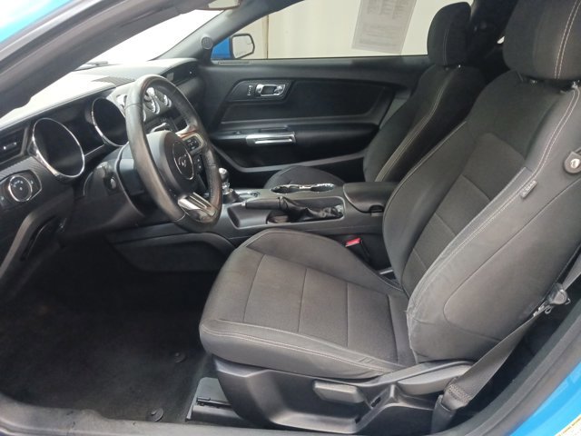 Used 2017 Ford Mustang Coupe image 12