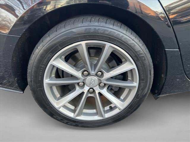 Used 2018 Cadillac CTS Luxury image 24