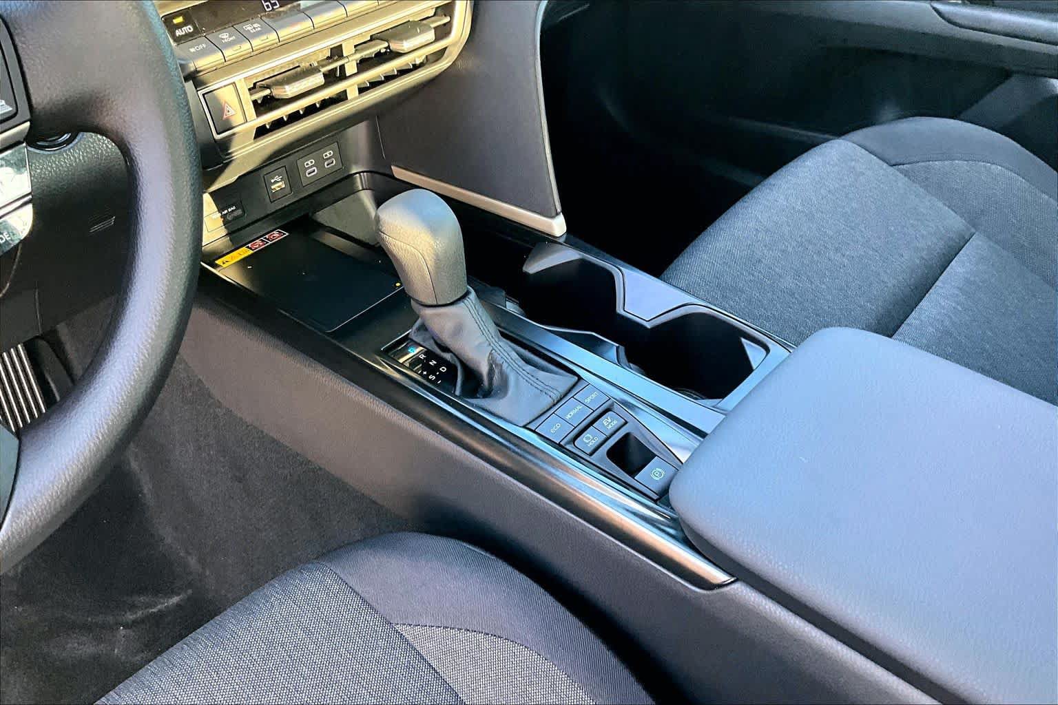 Used 2026 Toyota Camry LE w/ Convenience Package FWD image 16