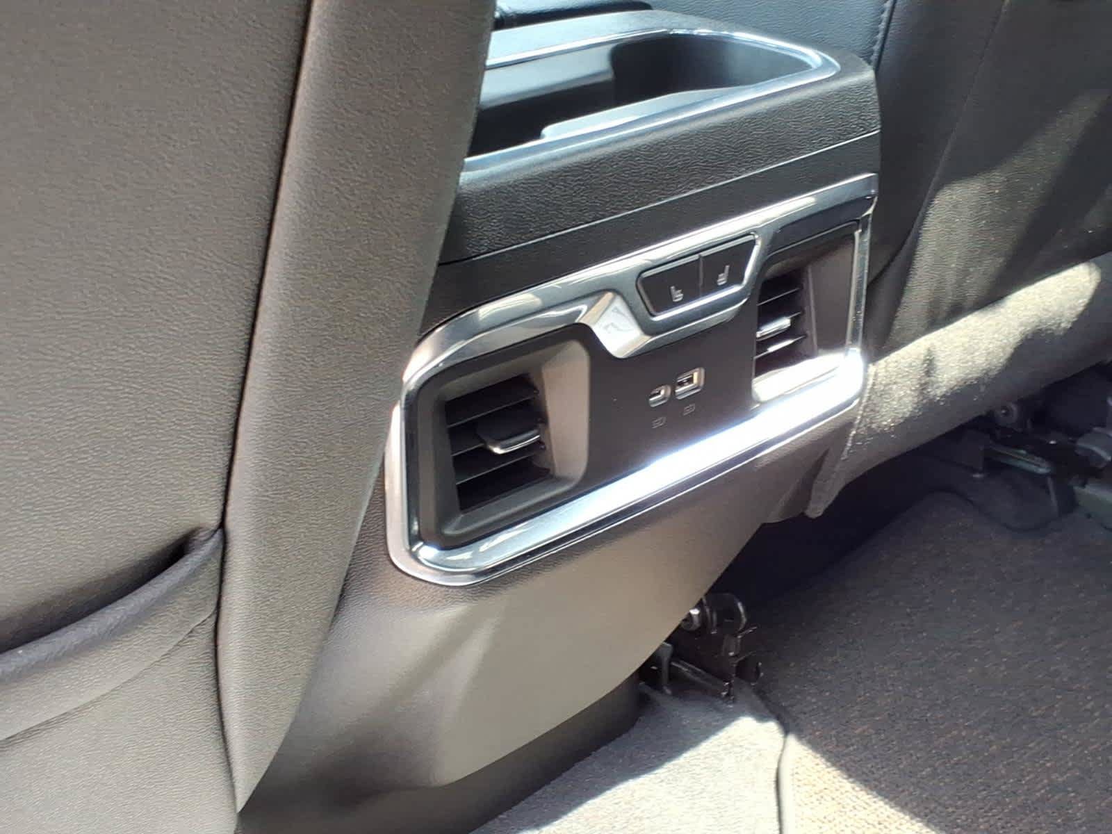 Certified 2023 Chevrolet Silverado 1500 High Country w/ Technology Package AWD/4WD image 23