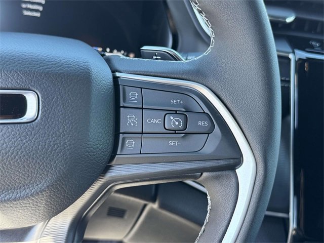 New 2025 Jeep Grand Cherokee Laredo w/ Luxury Tech Group I image 9