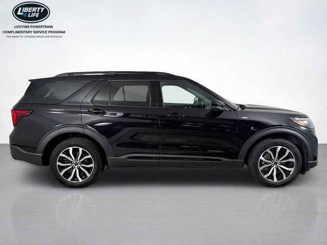 Used 2025 Ford Explorer ST-Line AWD/4WD image 2