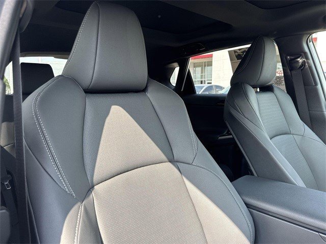 Used 2025 Toyota bZ4X AWD image 24