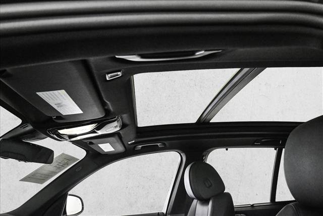 Used 2022 BMW X5 xDrive45e image 16