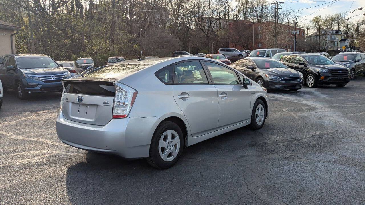 Used 2011 Toyota Prius Two image 9