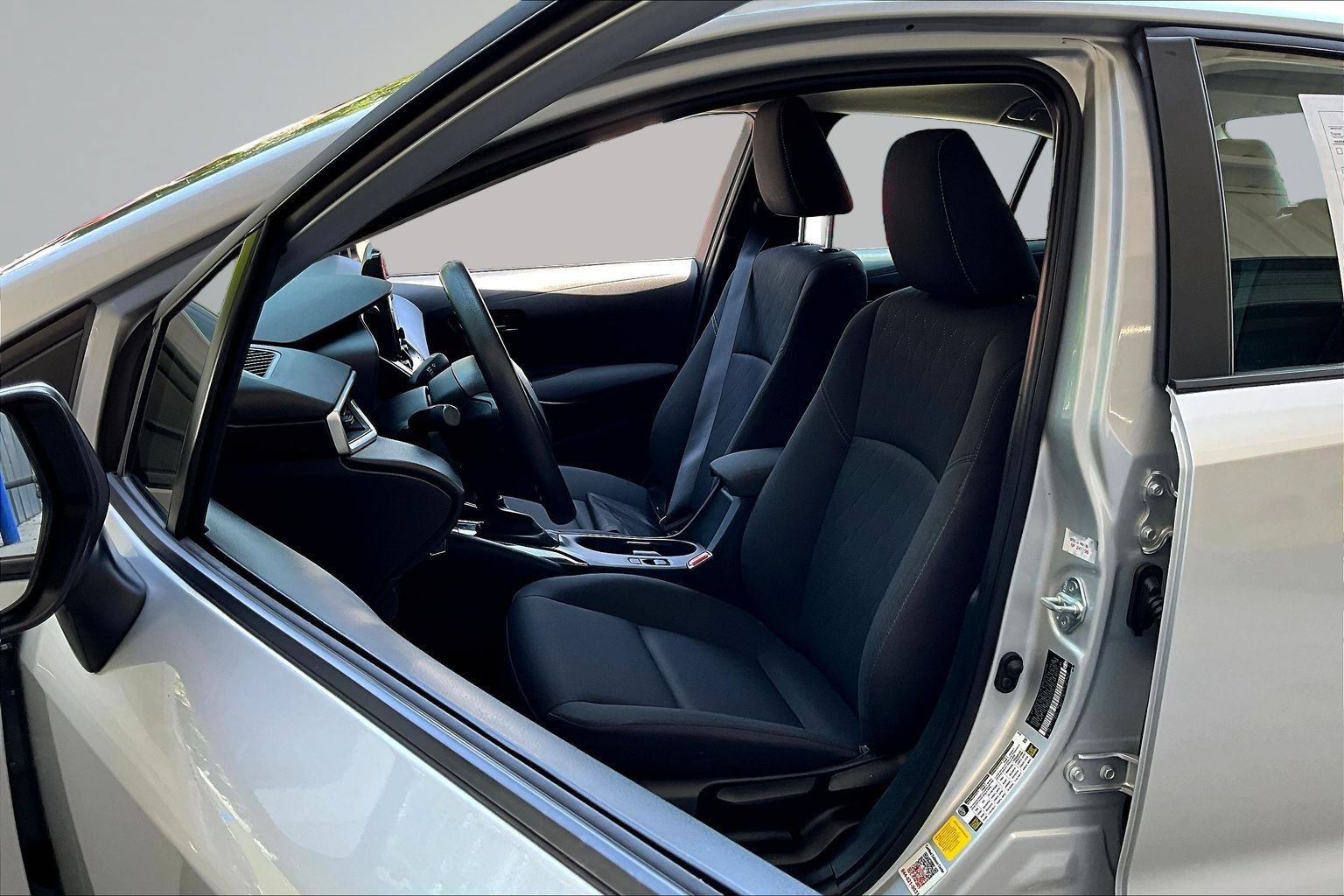 Used 2024 Toyota Corolla LE FWD image 21