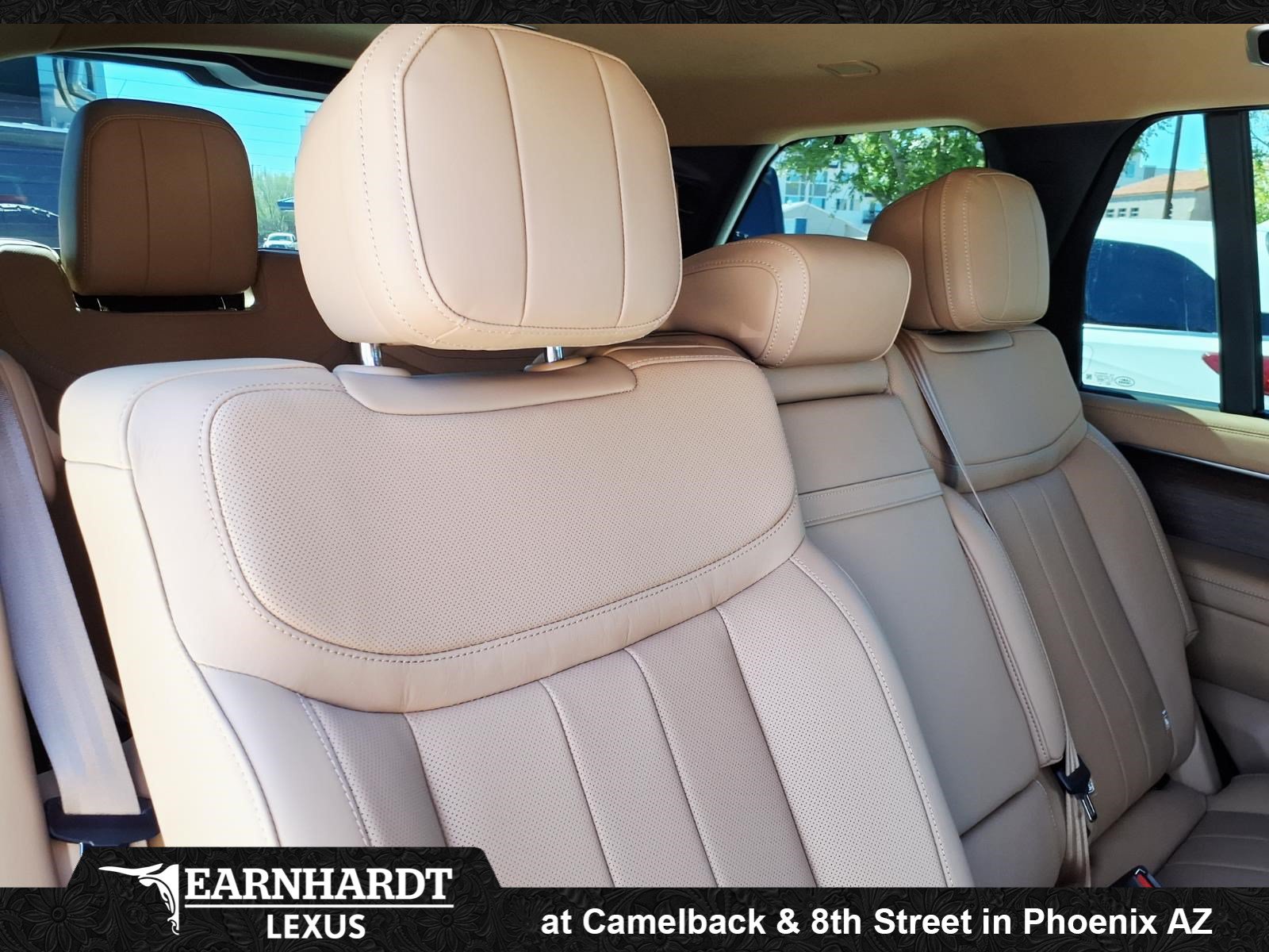 Used 2026 Land Rover Range Rover Long Wheelbase SE AWD/4WD image 15