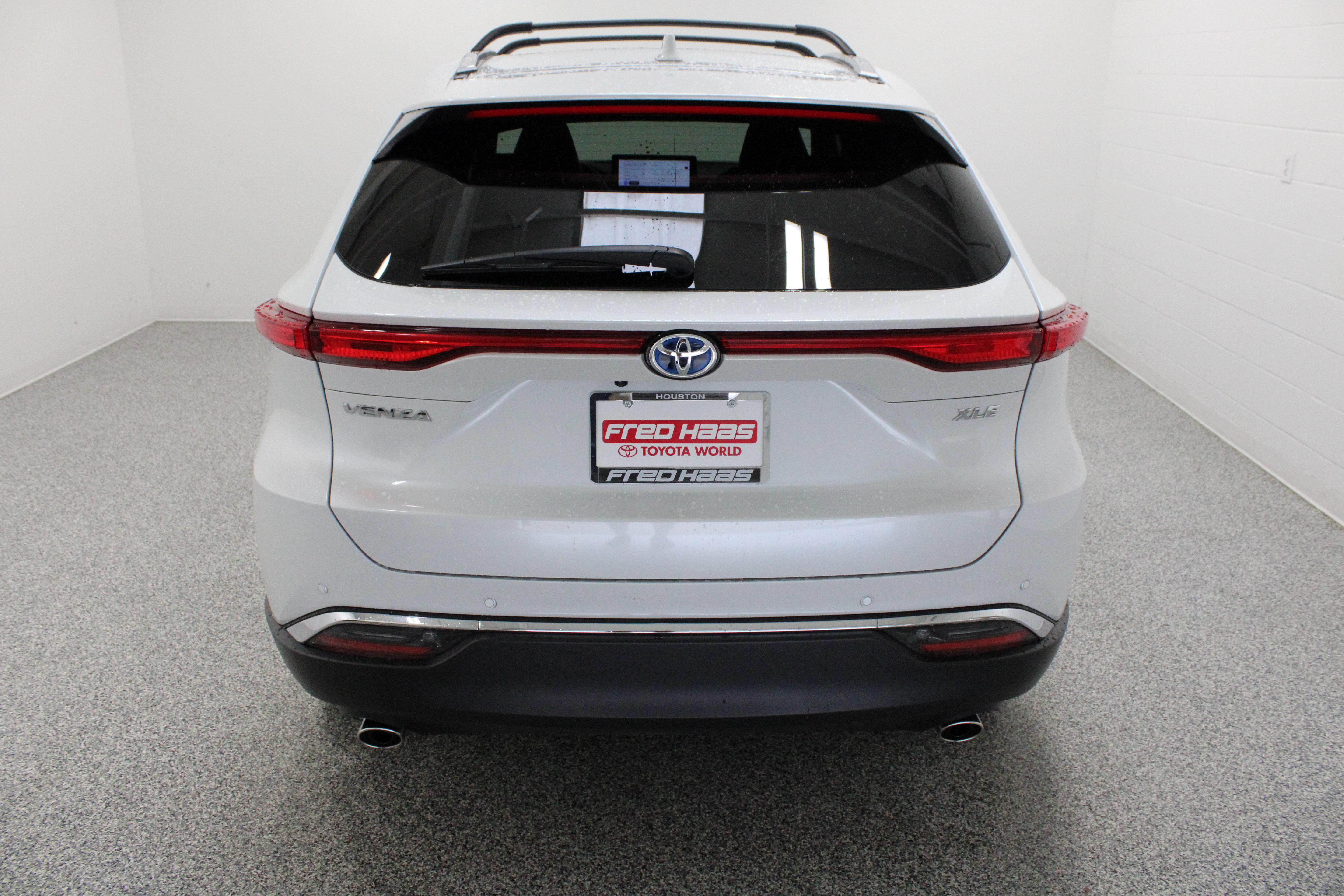 Certified 2024 Toyota Venza XLE AWD/4WD image 8
