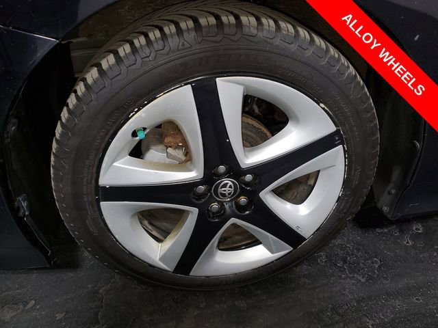 Used 2017 Toyota Prius Four Touring FWD image 7