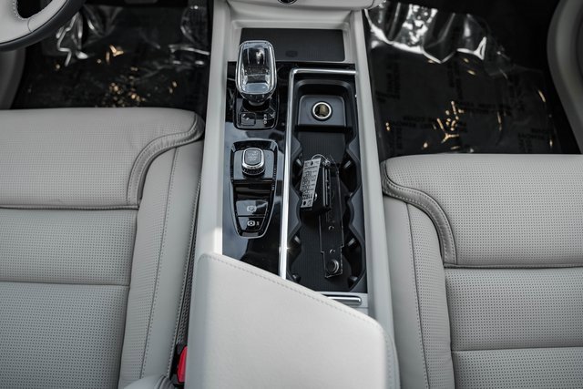 New 2026 Volvo XC60 B5 Ultra w/ Protection Package Premier image 27