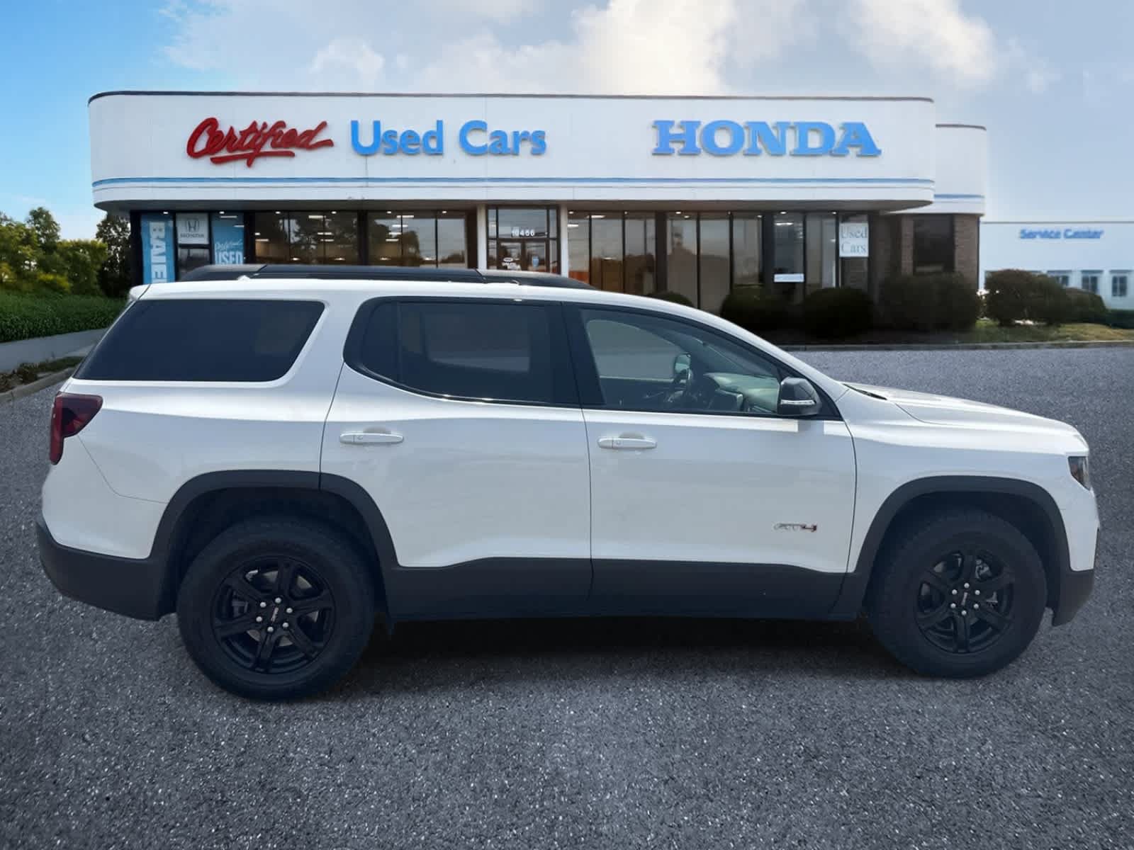 Used 2021 GMC Acadia AT4 w/ LPO, Floor Liner Package AWD/4WD image 3